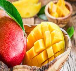 AMAZING BENEFITS OF MANGO FOR SKIN HEALTH